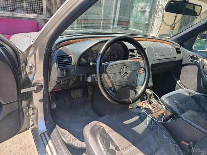 Mercedes C 180-3