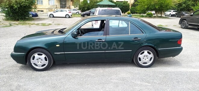 Mercedes E 240-9