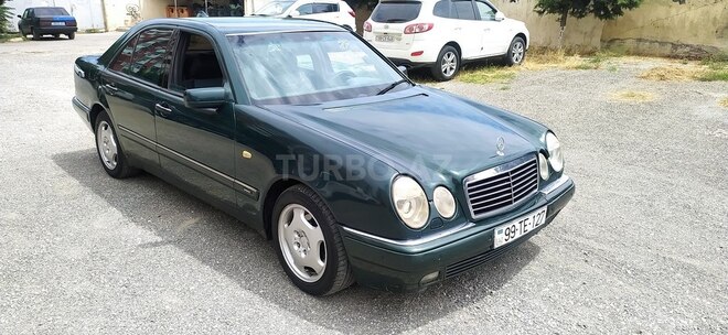 Mercedes E 240-8