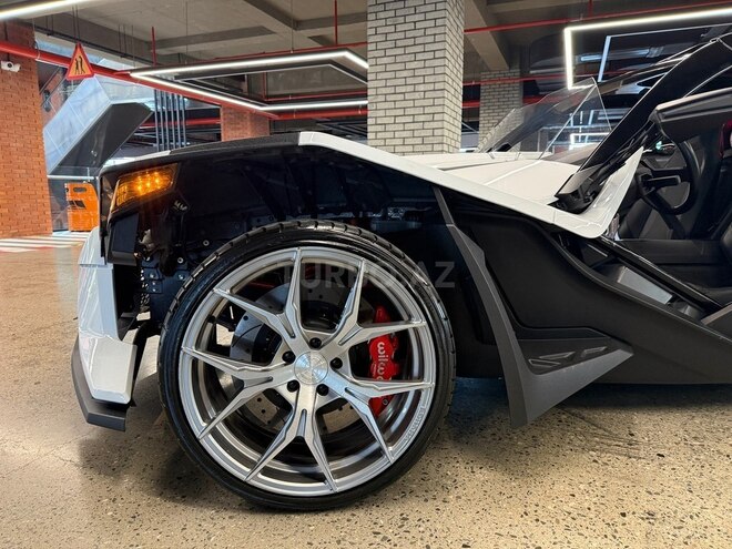 Polaris Slingshot-7