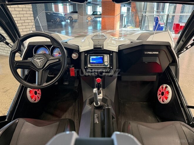 Polaris Slingshot-11