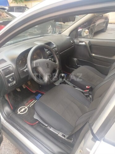Opel Astra-11