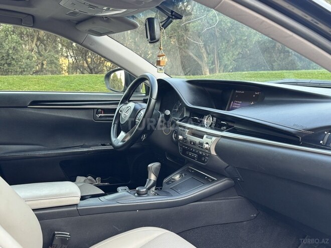 Lexus ES 250-9