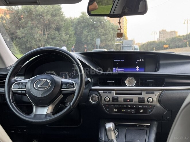 Lexus ES 250-11