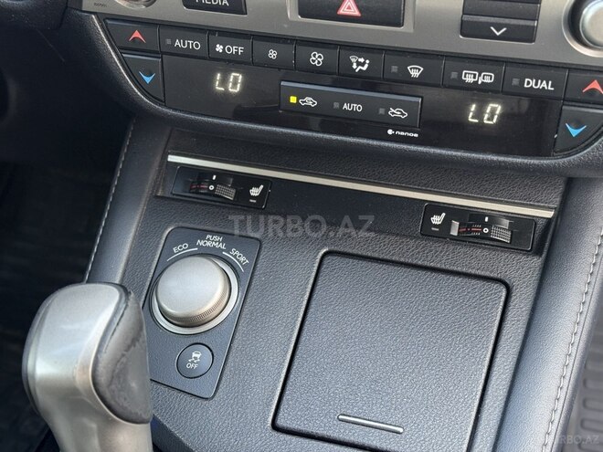 Lexus ES 250-12
