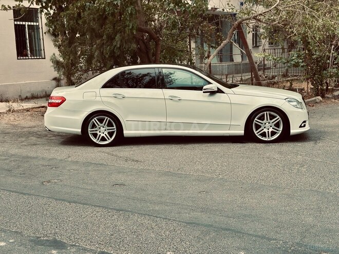 Mercedes E 300-10