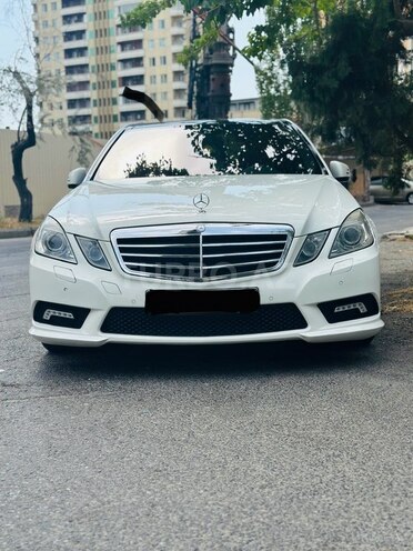 Mercedes E 300-1