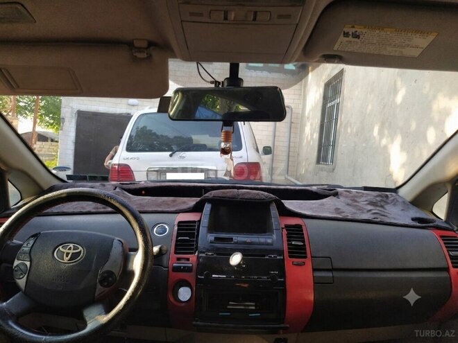 Toyota Prius-6
