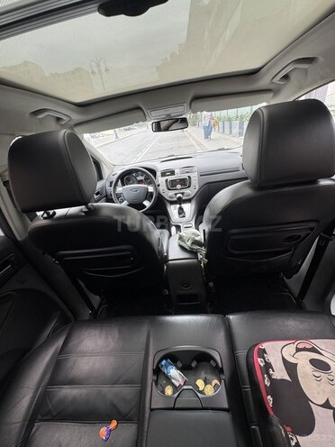 Ford Kuga-3