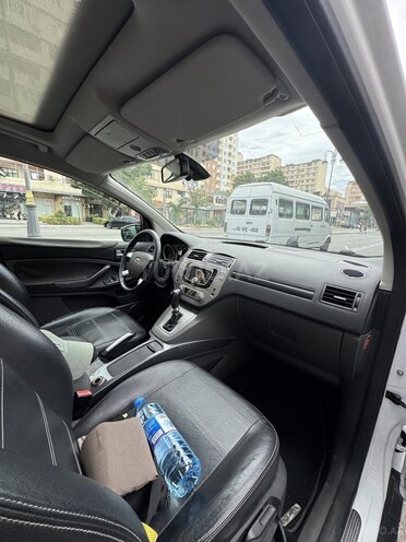 Ford Kuga-17
