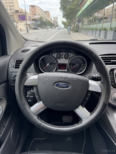 Ford Kuga-16
