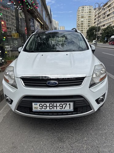 Ford Kuga-1