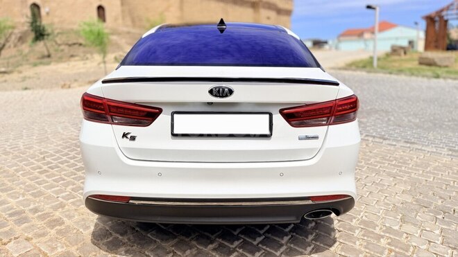 Kia K5-5
