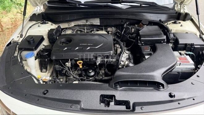 Kia K5-10