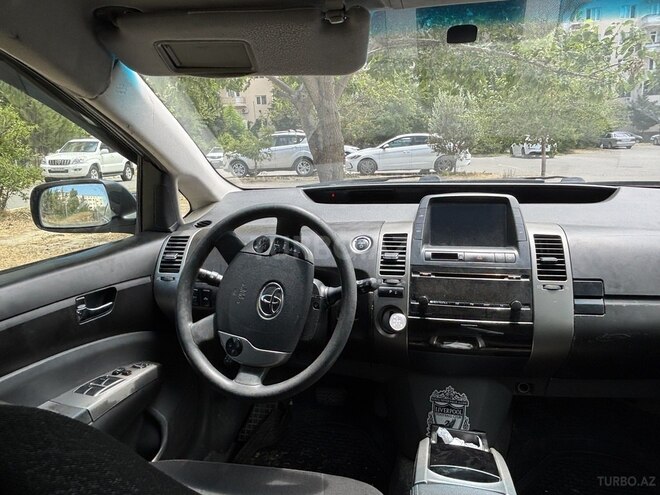 Toyota Prius-3