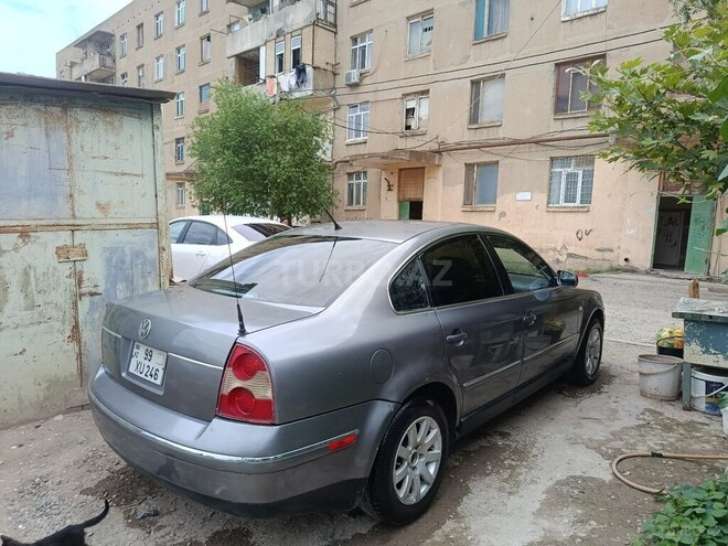 Volkswagen Passat-5
