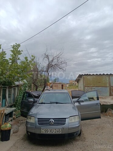 Volkswagen Passat-6
