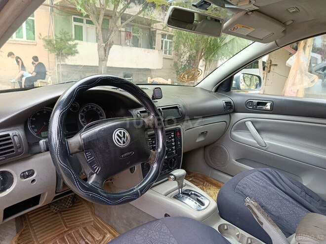 Volkswagen Passat-12