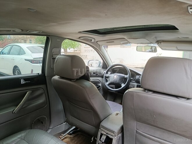 Volkswagen Passat-15