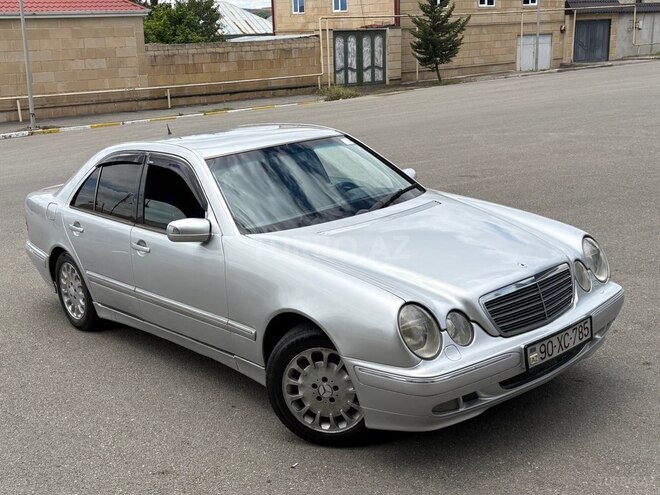 Mercedes E 220-2