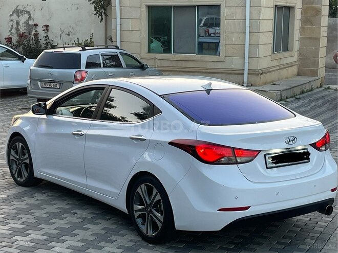 Hyundai Avante-3