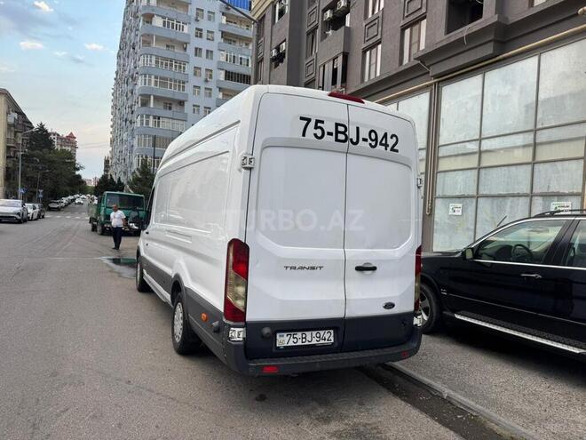 Ford Transit-5