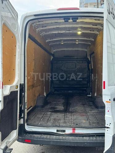 Ford Transit-4
