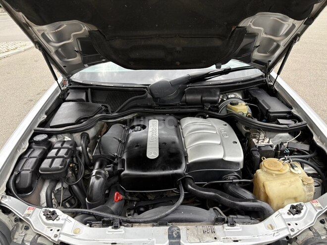 Mercedes E 220-14
