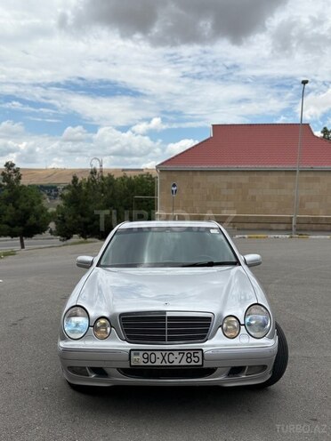 Mercedes E 220-9