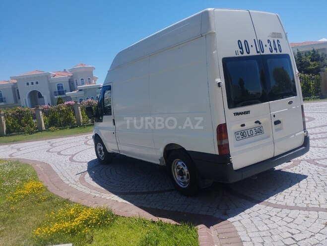 Ford Transit-4
