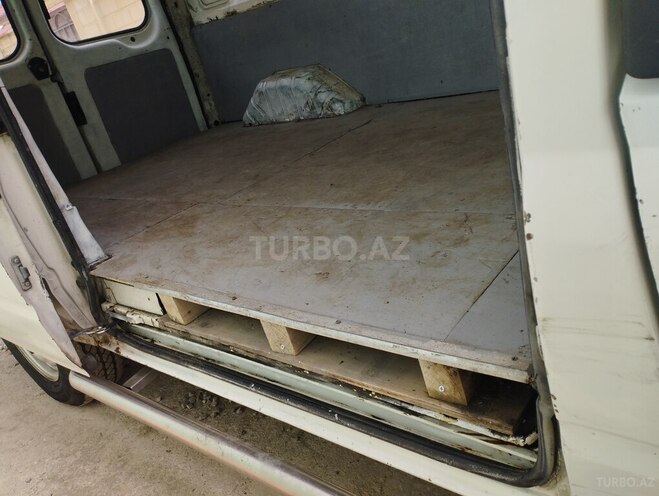 Ford Transit-8
