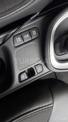 Toyota Yaris Cross-10