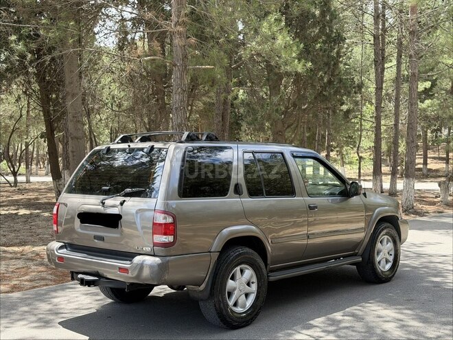 Nissan Pathfinder-8