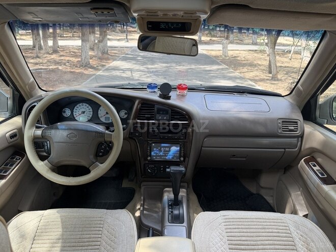 Nissan Pathfinder-11
