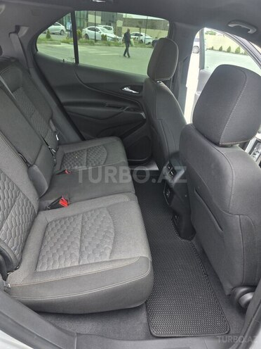 Chevrolet Equinox-7