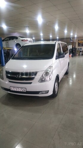 Hyundai H-1-2
