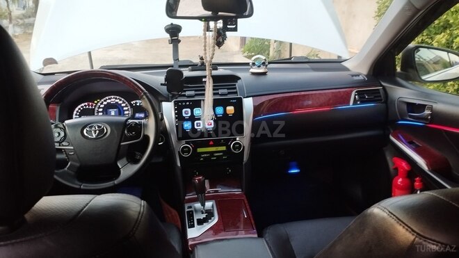Toyota Camry-16