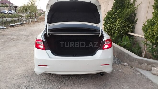 Toyota Camry-11