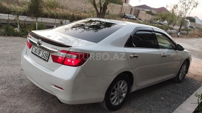 Toyota Camry-12
