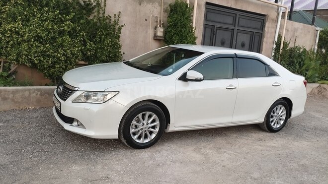 Toyota Camry-9