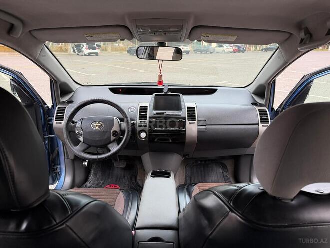 Toyota Prius-4