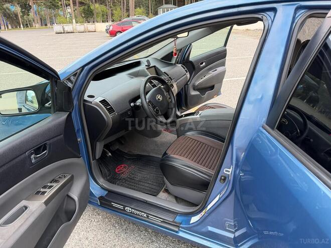 Toyota Prius-7