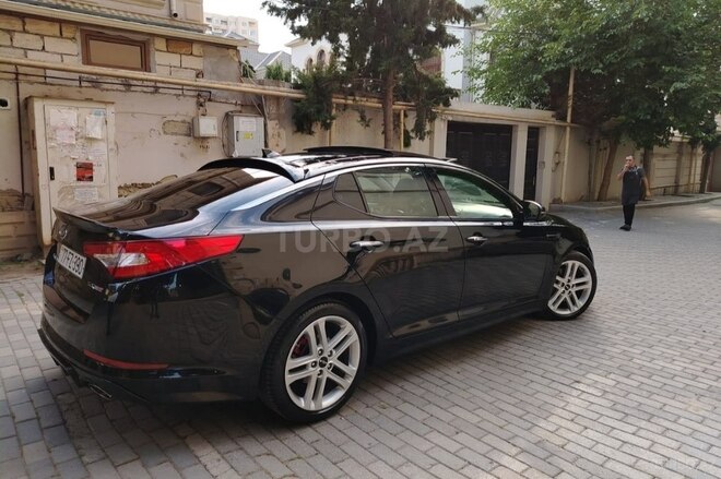 Kia Optima-4