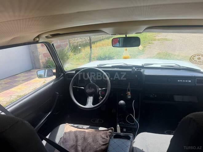 LADA (VAZ) 2107-2
