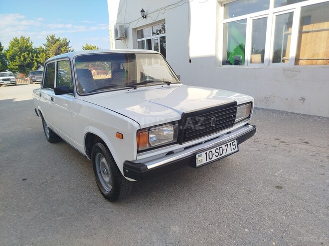 LADA (VAZ) 2107-8