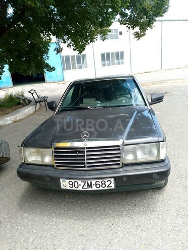 Mercedes 190-1