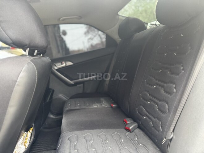 Kia Cerato-10