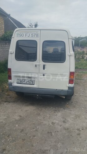 Ford Transit-4