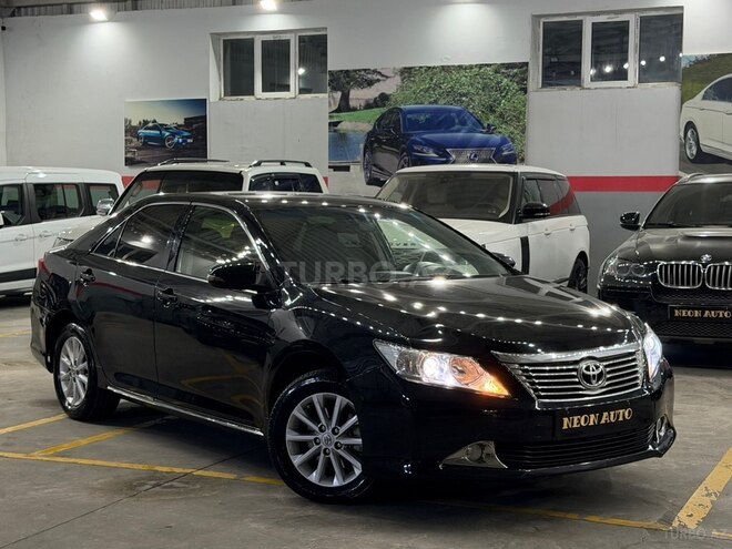 Toyota Camry-3
