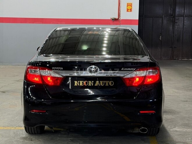 Toyota Camry-7